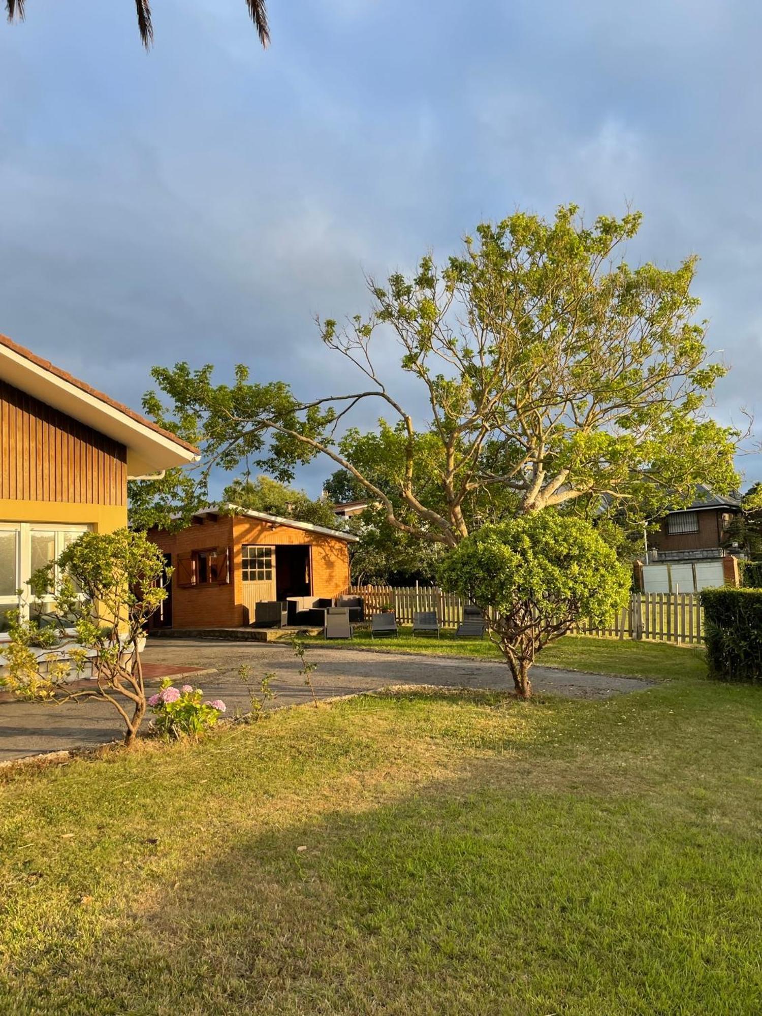Villa La Palmera Y El Mar Naveces Eksteriør billede